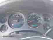 2008 Chevrolet Suburban LTZ z VIN 3GNFK16338G160531, wystawiony jako IAAI lot #42575633 z przebiegiem 215 472 mil mil oraz . Historia ofert i sprzedaży dostępna na DreamBid. Obrazek 7.