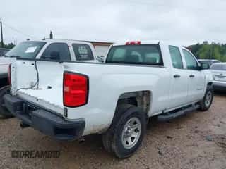 2018 Chevrolet Silverado 1500 Work Truck z VIN 1GCRCNEC0JZ320270, wystawiony jako IAAI lot #42895221 z przebiegiem 123 484 mil mil oraz . Historia ofert i sprzedaży dostępna na DreamBid. Obrazek 4.