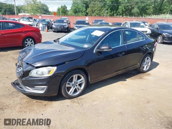 2015 Volvo S60 T5 Drive-E Premier with VIN YV126MFK1F1357935, listed as a IAAI auction lot 42812237 with 105,669 mi miles and . Bid and sale history available at DreamBid. Image 18.