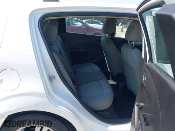 2016 Chevrolet Sonic LS с VIN 1G1JA6SH1G4112485, выставлен на аукционе IAAI как лот 40074350 с пробегом 139 496 миль миль и . История ставок и продаж доступна на DreamBid. Изображение 8.