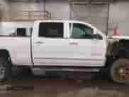 2015 Chevrolet Silverado 2500HD LTZ с VIN 1GC1KWEG8FF196167, выставлен на аукционе IAAI как лот 41946960 с пробегом 194 144 миль миль и . История ставок и продаж доступна на DreamBid. Изображение 14.