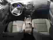 2010 Hyundai Elantra GLS z VIN KMHDC8AE0AU074266, wystawiony jako Copart lot #70523185 z przebiegiem 130 727 mil mil oraz Szkoda całkowita • Salvage title. Historia ofert i sprzedaży dostępna na DreamBid. Obrazek 8.