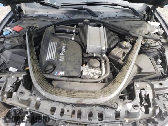 2017 BMW M3 z VIN WBS8M9C50H5G84030, wystawiony jako Copart lot #60248865 z przebiegiem 63 388 mil mil oraz Czysty tytuł • Clean title. Historia ofert i sprzedaży dostępna na DreamBid. Obrazek 11.