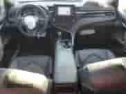 2021 Toyota Camry SE z VIN 4T1G11AK1MU422418, wystawiony jako Copart lot #82512755 z przebiegiem 21 807 mil mil oraz Szkoda całkowita • Salvage title. Historia ofert i sprzedaży dostępna na DreamBid. Obrazek 8.