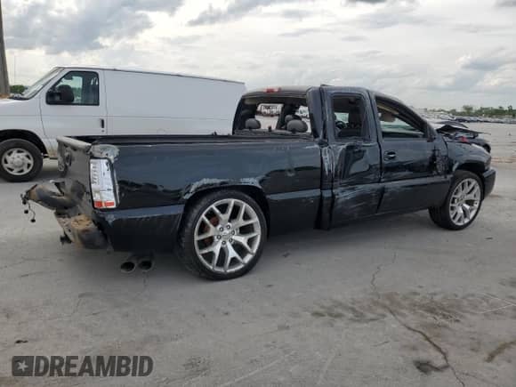 2004 Chevrolet Silverado SS с VIN 2GCEK19N341142065, выставлен на аукционе Copart как лот 54570285 с пробегом 181 975 миль миль и Списание • Salvage title. История ставок и продаж доступна на DreamBid. Изображение 3.