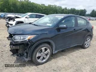 2021 Honda HR-V LX с VIN 3CZRU6H31MM703732, выставлен на аукционе Copart как лот 64076264 с пробегом 27 337 миль миль и На запчасти • Non repairable. История ставок и продаж доступна на DreamBid. Изображение 1.