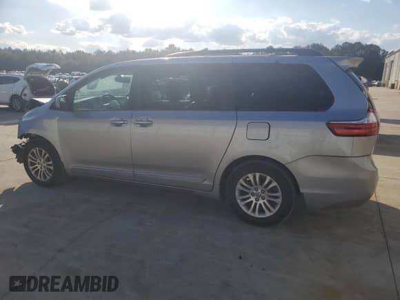2016 Toyota Sienna XLE with VIN 5TDYK3DC6GS744986, listed as a Copart auction lot 82129995 with 78,089 mi miles and Salvage title. Bid and sale history available at DreamBid. Image 2.