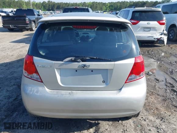 2005 Chevrolet Aveo LT с VIN KL1TG62645B407349, выставлен на аукционе IAAI как лот 41991086 с пробегом 162 643 миль миль и . История ставок и продаж доступна на DreamBid. Изображение 16.