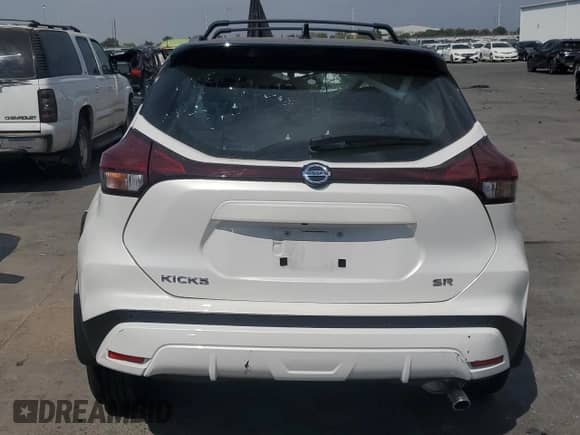 2021 Nissan Kicks SR z VIN 3N1CP5DV6ML499930, wystawiony jako Copart lot #71098005 z przebiegiem 39 042 mil mil oraz Szkoda całkowita • Salvage title. Historia ofert i sprzedaży dostępna na DreamBid. Obrazek 6.