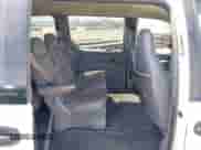 1999 Dodge Caravan z VIN 2B4FP2534XR161940, wystawiony jako IAAI lot #41974872 z przebiegiem 162 035 mil mil oraz . Historia ofert i sprzedaży dostępna na DreamBid. Obrazek 8.