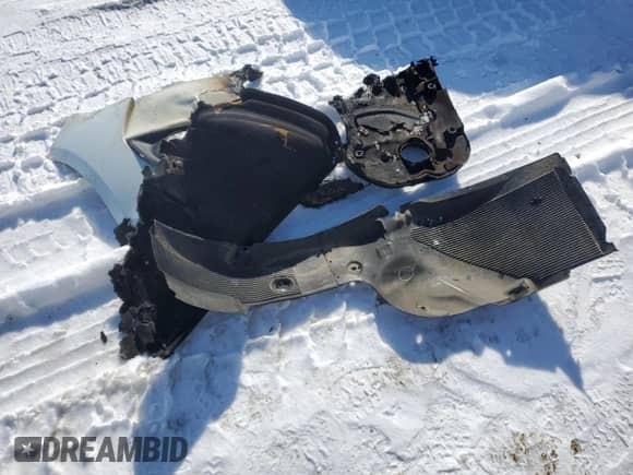 2013 Hyundai Veloster Turbo с VIN KMHTC6AE7DU151283, выставлен на аукционе Copart как лот 48415415 с пробегом Не указан миль и На запчасти • Non repairable. История ставок и продаж доступна на DreamBid. Изображение 12.