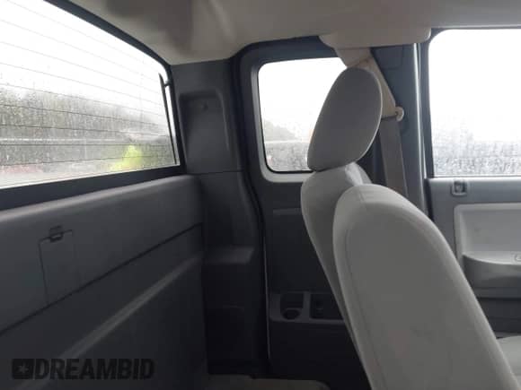 2006 Dodge Dakota z VIN 1D7HW22N16S589780, wystawiony jako IAAI lot #43543888 z przebiegiem 90 808 mil mil oraz . Historia ofert i sprzedaży dostępna na DreamBid. Obrazek 8.