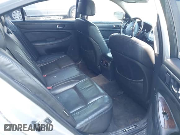 2011 Hyundai Genesis с VIN KMHGC4DF9BU125887, выставлен на аукционе IAAI как лот 43200912 с пробегом 242 504 миль миль и . История ставок и продаж доступна на DreamBid. Изображение 8.