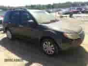 2013 Subaru Forester X Premium z VIN JF2SHADC9DH401440, wystawiony jako IAAI lot #43381836 z przebiegiem 178 590 mil mil oraz . Historia ofert i sprzedaży dostępna na DreamBid. Obrazek 1.