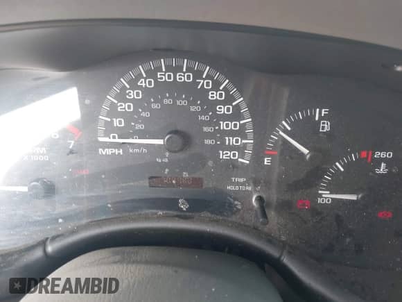 2005 Chevrolet Malibu Classic z VIN 1G1ND52F95M215328, wystawiony jako IAAI lot #42401427 z przebiegiem 109 180 mil mil oraz . Historia ofert i sprzedaży dostępna na DreamBid. Obrazek 7.