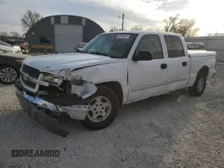2004 Chevrolet Silverado 1500 LT with VIN 2GCEC13T941390745, listed as a Copart auction lot 85146224 with 201,606 mi miles and Salvage title. Bid and sale history available at DreamBid. Image 1.
