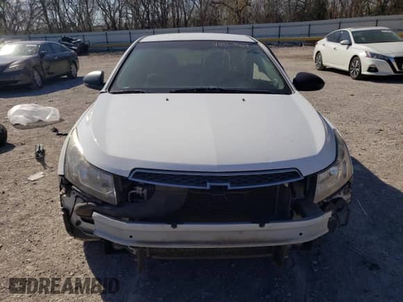 2014 Chevrolet Cruze LS z VIN 1G1PA5SH4E7448373, wystawiony jako Copart lot #46129864 z przebiegiem 129 971 mil mil oraz Szkoda całkowita • Salvage title. Historia ofert i sprzedaży dostępna na DreamBid. Obrazek 5.