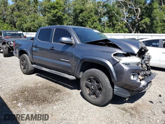 2017 Toyota Tacoma SR5 z VIN 5TFCZ5AN9HX079021, wystawiony jako Copart lot #81540915 z przebiegiem 207 109 mil mil oraz Szkoda całkowita • Salvage title. Historia ofert i sprzedaży dostępna na DreamBid. Obrazek 4.