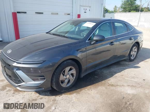 2025 Hyundai Sonata SE with VIN KMHL24JA9SA432844, listed as a IAAI auction lot 42948650 with 6,337 mi miles and . Bid and sale history available at DreamBid. Image 17.