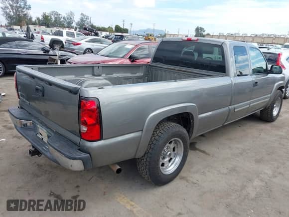 2006 Chevrolet Silverado 1500 Work Truck с VIN 1GCEK19T76E163792, выставлен на аукционе IAAI как лот 43242900 с пробегом 186 804 миль миль и . История ставок и продаж доступна на DreamBid. Изображение 4.