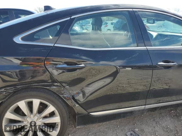 2015 Hyundai Azera Limited с VIN KMHFH4JG6FA494952, выставлен на аукционе Copart как лот 78602774 с пробегом 110 900 миль миль и Списание • Salvage title. История ставок и продаж доступна на DreamBid. Изображение 10.