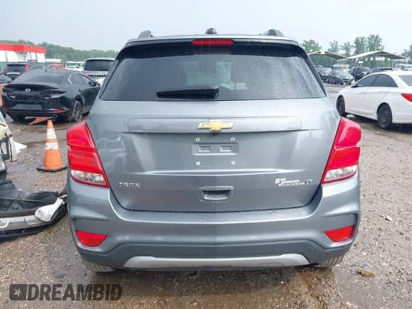 2020 Chevrolet Trax LT with VIN 3GNCJLSB3LL258845, listed as a IAAI auction lot 42633209 with 47,085 mi miles and . Bid and sale history available at DreamBid. Image 17.