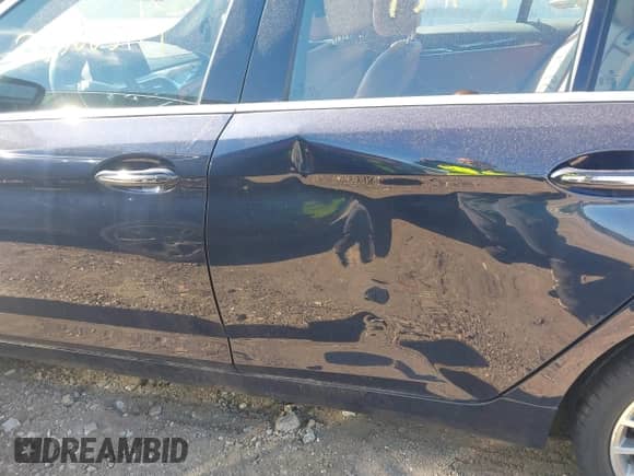 2018 BMW 5 Series 540i xDrive с VIN WBAJE7C50JWD49728, выставлен на аукционе IAAI как лот 42304651 с пробегом Не указан миль и . История ставок и продаж доступна на DreamBid. Изображение 6.