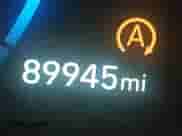 2020 Hyundai Santa Fe SEL z VIN 5NMS3CAD4LH298530, wystawiony jako IAAI lot #43010094 z przebiegiem 89 945 mil mil oraz . Historia ofert i sprzedaży dostępna na DreamBid. Obrazek 12.