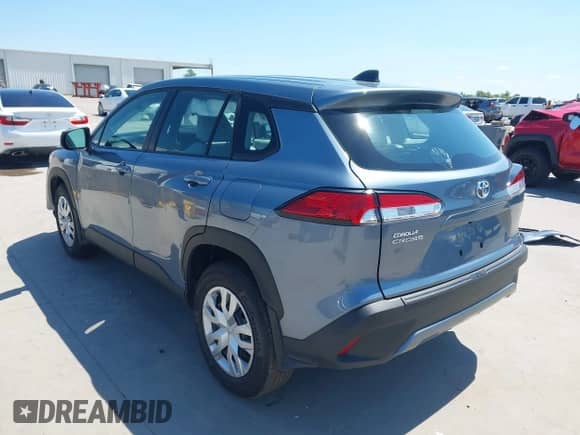 2025 Toyota Corolla Cross L with VIN 7MUAAAAG4SV120764, listed as a IAAI auction lot 43127261 with 6,567 mi miles and . Bid and sale history available at DreamBid. Image 3.