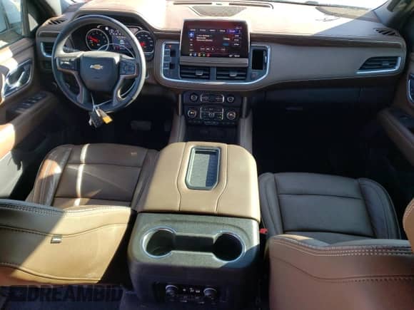 2021 Chevrolet Suburban High Country с VIN 1GNSKGKL5MR135826, выставлен на аукционе Copart как лот 82916583 с пробегом 58 001 миль миль и . История ставок и продаж доступна на DreamBid. Изображение 8.