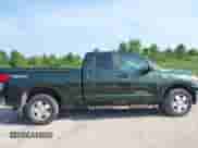 2010 Toyota Tundra с VIN 5TFUY5F15AX137953, выставлен на аукционе IAAI как лот 42655445 с пробегом 163 572 миль миль и . История ставок и продаж доступна на DreamBid. Изображение 13.