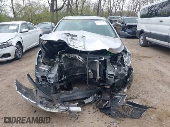2012 Chevrolet Cruze LS с VIN 1G1PC5SH5C7267984, выставлен на аукционе IAAI как лот 42032898 с пробегом 105 489 миль миль и . История ставок и продаж доступна на DreamBid. Изображение 12.