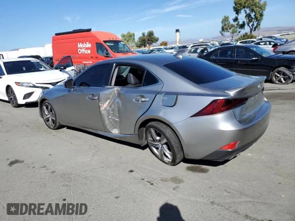 2018 Lexus IS 300 z VIN JTHBA1D21J5063439, wystawiony jako Copart lot #85137575 z przebiegiem 182 939 mil mil oraz Szkoda całkowita • Salvage title. Historia ofert i sprzedaży dostępna na DreamBid. Obrazek 2.