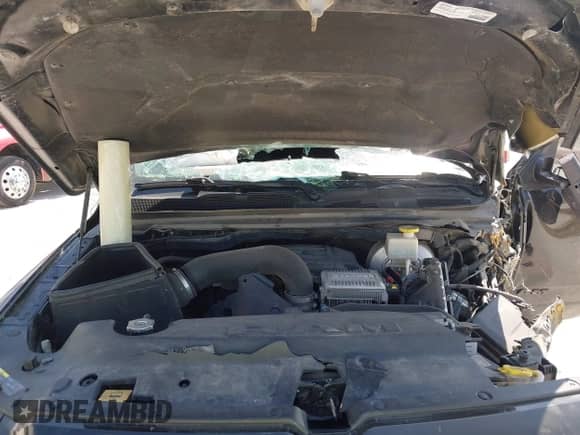 2020 Ram 1500 Big Horn z VIN 1C6SRFFT5LN396315, wystawiony jako IAAI lot #42569224 z przebiegiem Nie podano mil oraz . Historia ofert i sprzedaży dostępna na DreamBid. Obrazek 10.