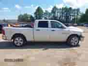 2017 Ram 1500 Tradesman z VIN 1C6RR6ST9HS605293, wystawiony jako IAAI lot #43151679 z przebiegiem 183 474 mil mil oraz . Historia ofert i sprzedaży dostępna na DreamBid. Obrazek 14.