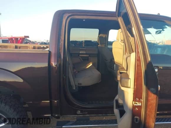 2019 Ford F-150 XLT с VIN 1FTEW1E41KKE37020, выставлен на аукционе IAAI как лот 43282583 с пробегом 152 768 миль миль и . История ставок и продаж доступна на DreamBid. Изображение 8.