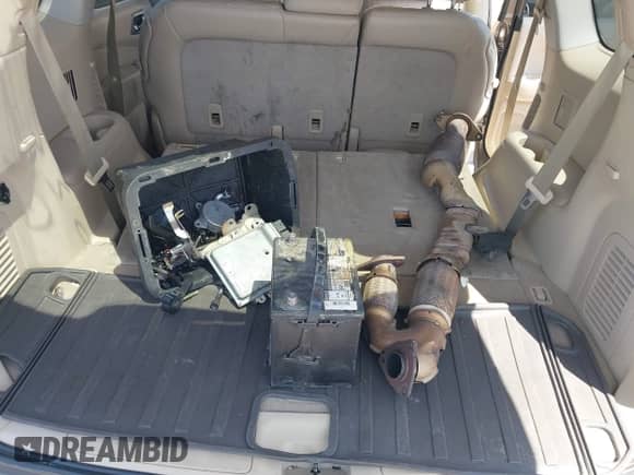 2014 Nissan Pathfinder SV z VIN 5N1AR2MN2EC685941, wystawiony jako IAAI lot #42011911 z przebiegiem 200 135 mil mil oraz . Historia ofert i sprzedaży dostępna na DreamBid. Obrazek 12.