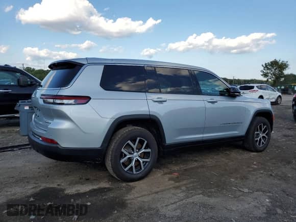 2023 Jeep Grand Cherokee Limited with VIN 1C4RJKBG4P8851353, listed as a Copart auction lot 81501715 with 20,924 mi miles and Salvage title. Bid and sale history available at DreamBid. Image 3.