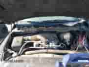 2019 Ram 1500 Big Horn z VIN 1C6RR7TT5KS658729, wystawiony jako IAAI lot #43459370 z przebiegiem 145 435 mil mil oraz . Historia ofert i sprzedaży dostępna na DreamBid. Obrazek 10.