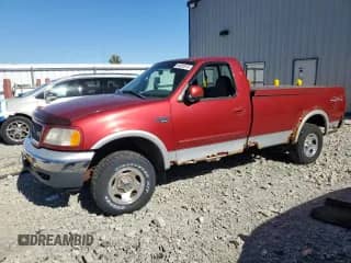 2000 Ford F-150 z VIN 2FTZF1822YCA47410, wystawiony jako Copart lot #84905915 z przebiegiem Nie podano mil oraz Czysty tytuł • Clean title. Historia ofert i sprzedaży dostępna na DreamBid. Obrazek 1.