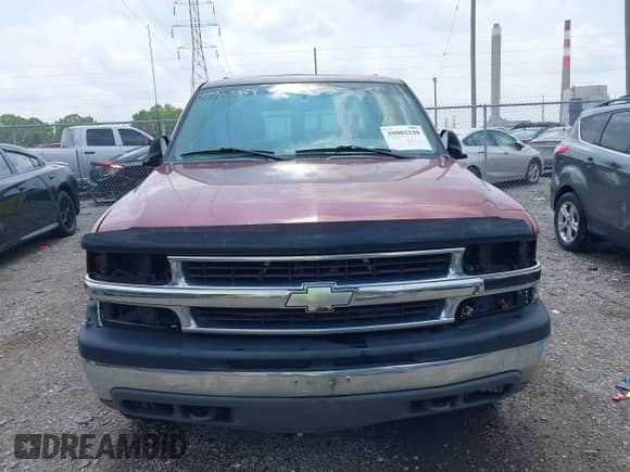 2002 Chevrolet Suburban LT с VIN 1GNFK16Z92J339067, выставлен на аукционе IAAI как лот 39902339 с пробегом 259 973 миль миль и . История ставок и продаж доступна на DreamBid. Изображение 13.