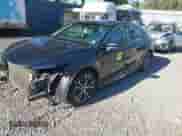 2019 Toyota Camry SE z VIN 4T1B11HK9KU261801, wystawiony jako IAAI lot #43351848 z przebiegiem 83 676 mil mil oraz . Historia ofert i sprzedaży dostępna na DreamBid. Obrazek 2.