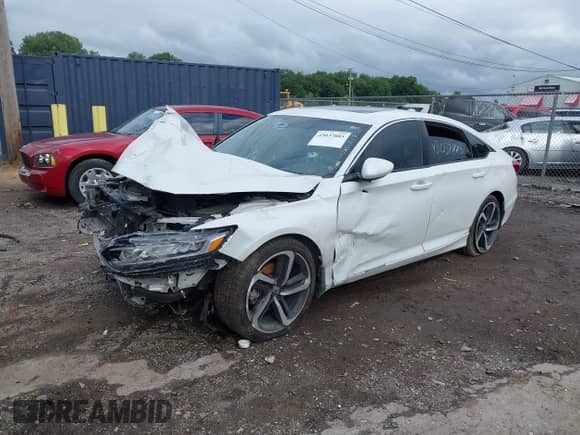 2019 Honda Accord Sport with VIN 1HGCV2F37KA032499, listed as a IAAI auction lot 43037885 with 89,763 mi miles and . Bid and sale history available at DreamBid. Image 2.