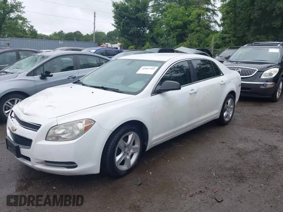 2010 Chevrolet Malibu 1FL z VIN 1G1ZA5E01AF164472, wystawiony jako IAAI lot #42865269 z przebiegiem 226 761 mil mil oraz . Historia ofert i sprzedaży dostępna na DreamBid. Obrazek 14.