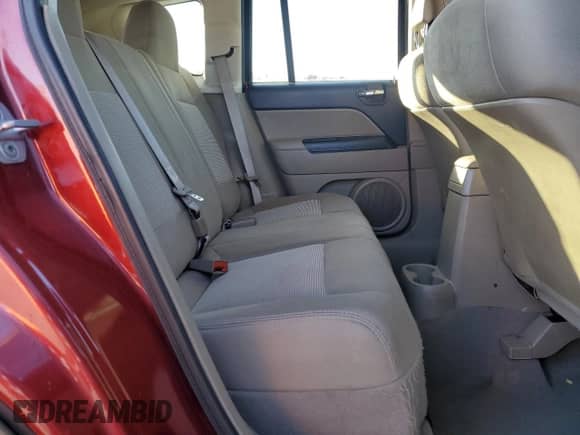2011 Jeep Compass Latitude с VIN 1J4NF1FB1BD135397, выставлен на аукционе Copart как лот 83930795 с пробегом 114 350 миль миль и Списание • Salvage title. История ставок и продаж доступна на DreamBid. Изображение 11.