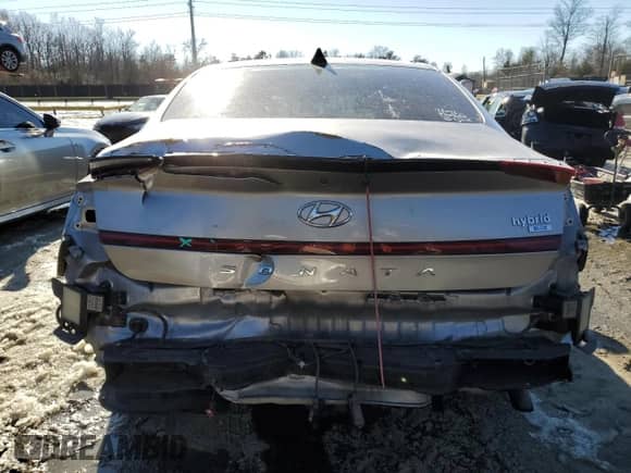 2020 Hyundai Sonata Blue с VIN KMHL24JJ4LA015911, выставлен на аукционе Copart как лот 88201135 с пробегом 106 690 миль миль и Списание • Salvage title. История ставок и продаж доступна на DreamBid. Изображение 6.