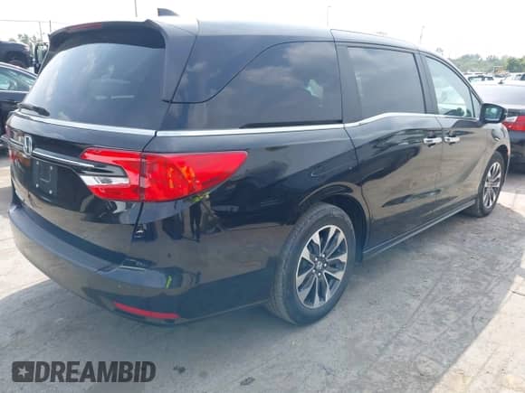 2024 Honda Odyssey EX-L with VIN 5FNRL6H60RB022556, listed as a IAAI auction lot 43153148 with 27,562 mi miles and . Bid and sale history available at DreamBid. Image 4.