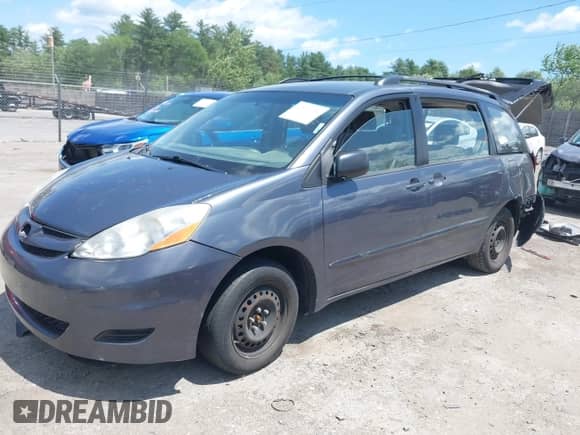 2008 Toyota Sienna LE z VIN 5TDZK23C98S123324, wystawiony jako IAAI lot #42516326 z przebiegiem Nie podano mil oraz . Historia ofert i sprzedaży dostępna na DreamBid. Obrazek 2.