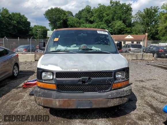 2007 Chevrolet Express Cargo с VIN 1GCFG15X171151564, выставлен на аукционе Copart как лот 60781405 с пробегом 329 670 миль миль и Списание • Salvage title. История ставок и продаж доступна на DreamBid. Изображение 5.