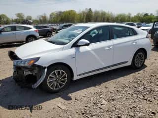 2020 Hyundai Ioniq Limited с VIN KMHC85LJ0LU076737, выставлен на аукционе Copart как лот 54078895 с пробегом 49 572 миль миль и Списание • Salvage title. История ставок и продаж доступна на DreamBid. Изображение 1.